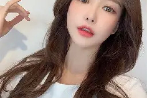 泪洒直播间！章若楠演《难哄》身价涨 与白敬亭绯闻避提剧名