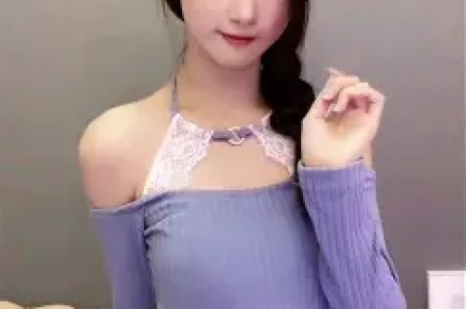 时隔10个月26岁女星回应蹲曾志伟双腿之间曾志伟真的被错骂了